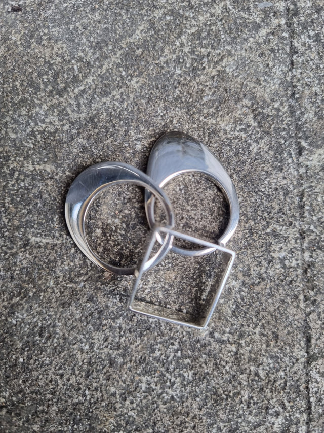 Hip to be Square ring