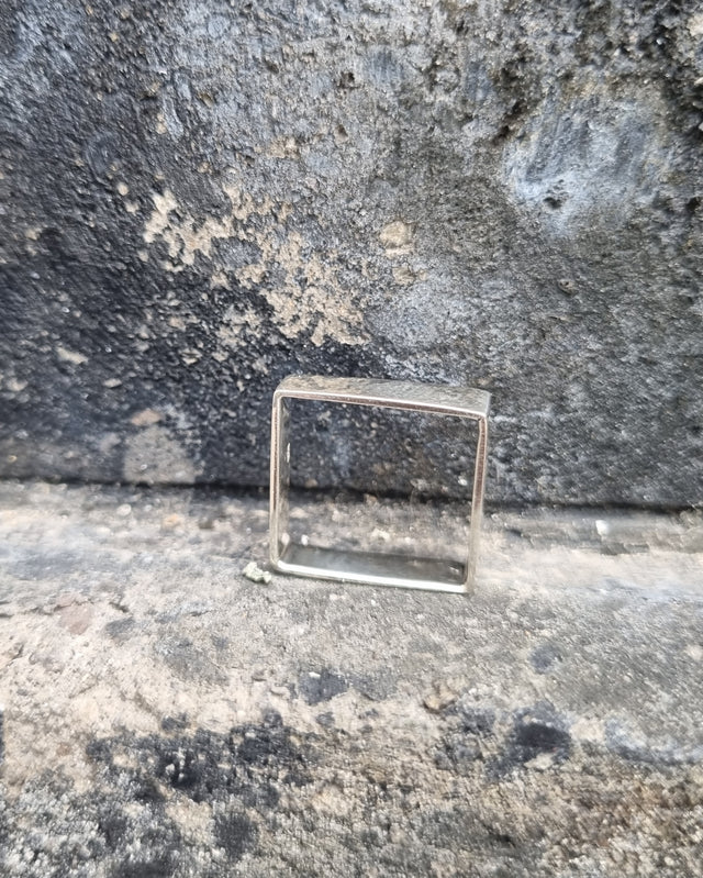 Hip to be Square ring