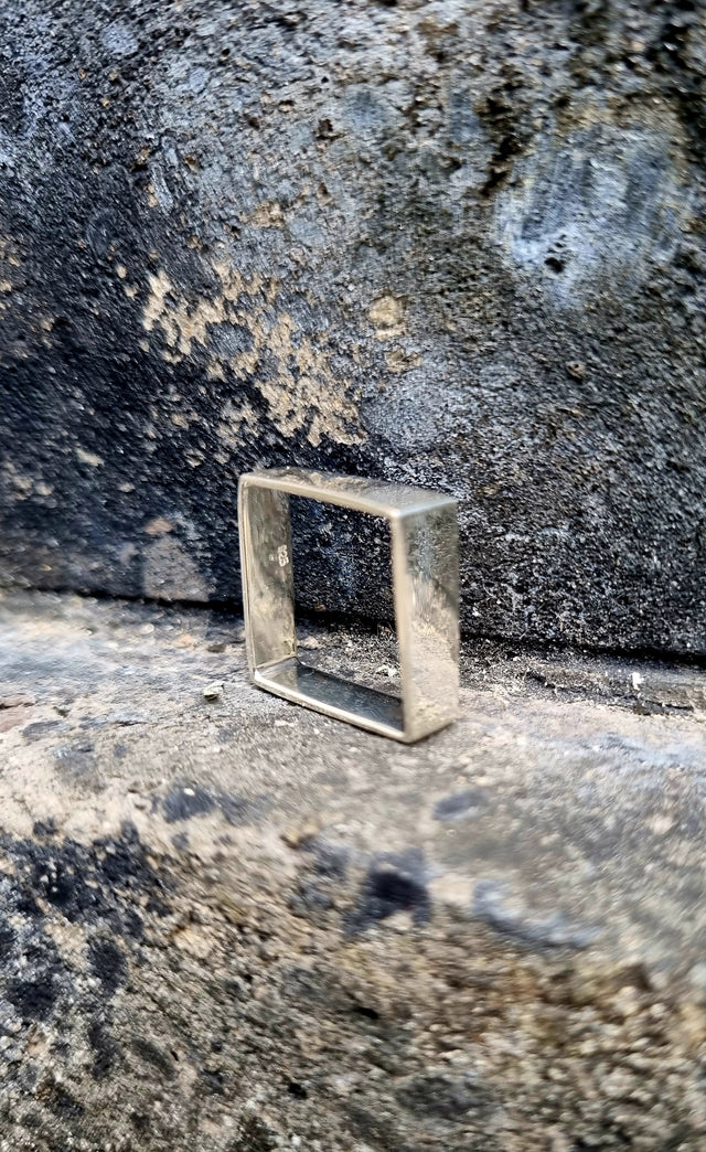 Hip to be Square ring