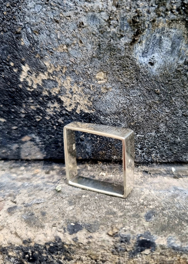 Hip to be Square ring