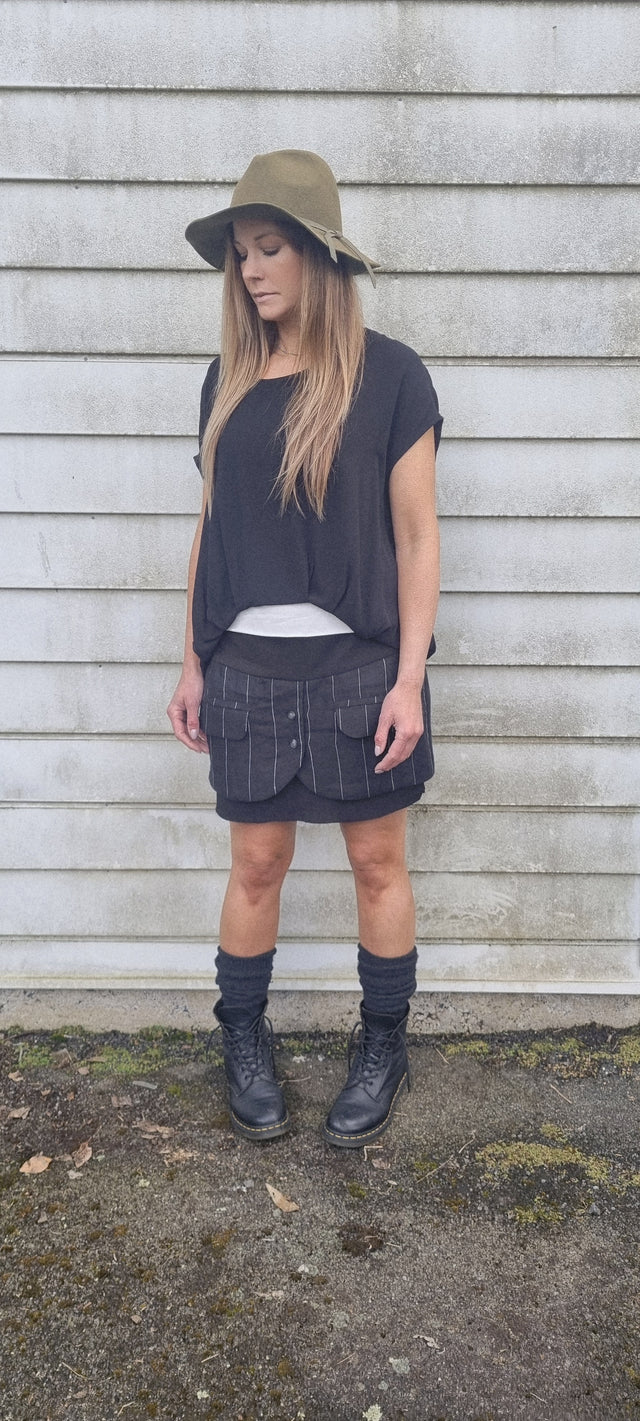 Suit Yourself Skirt
