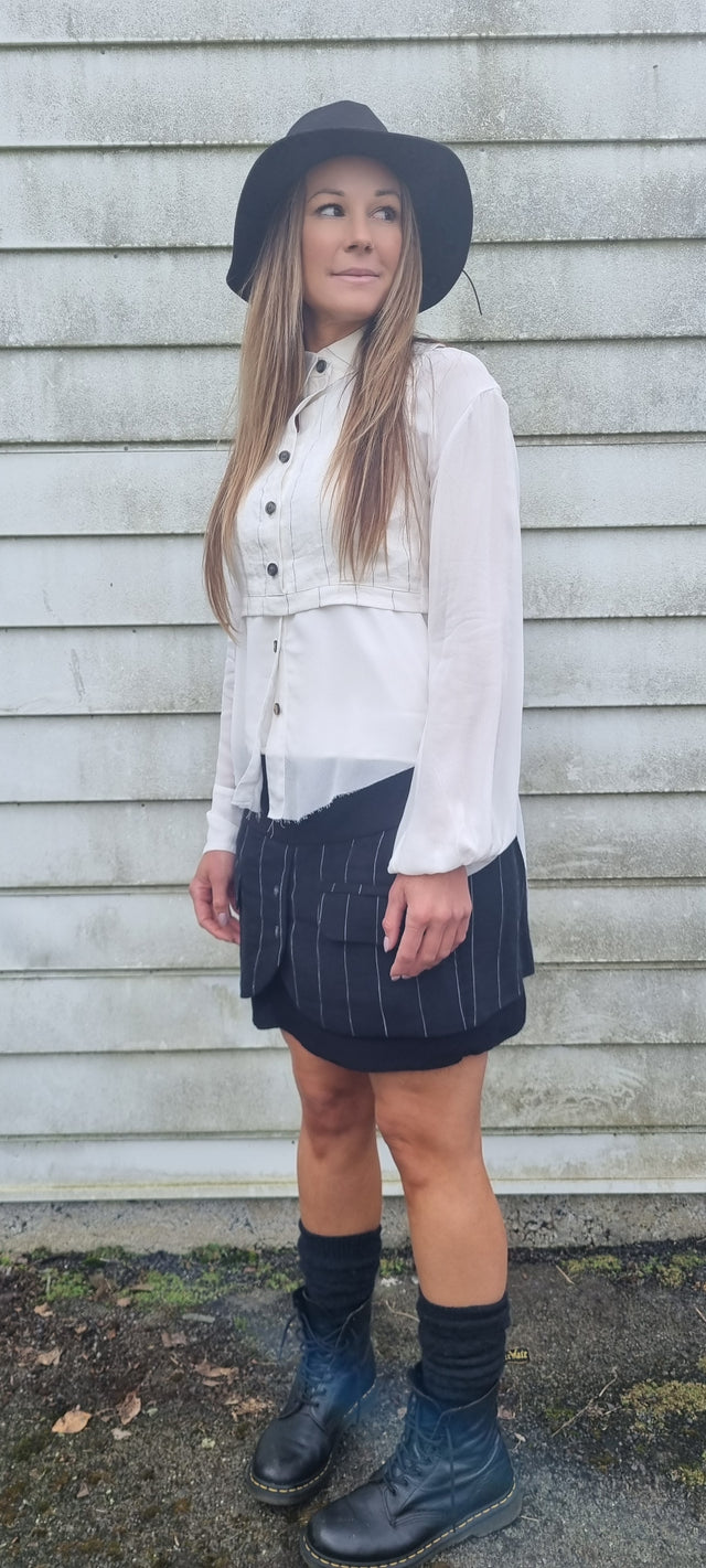 Suit Yourself Skirt