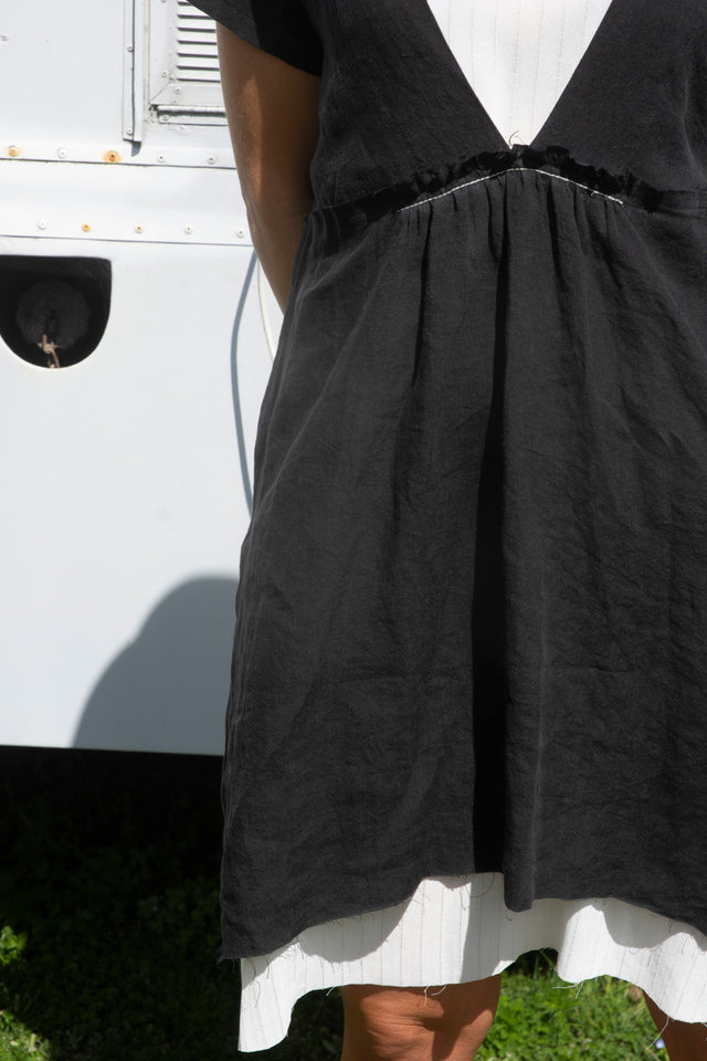 Honest John 'Down the Middle' Linen Dress