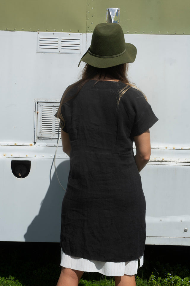 Honest John 'Down the Middle' Linen Dress
