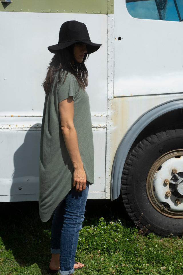 Honest John 'Smooth Operator' Tee