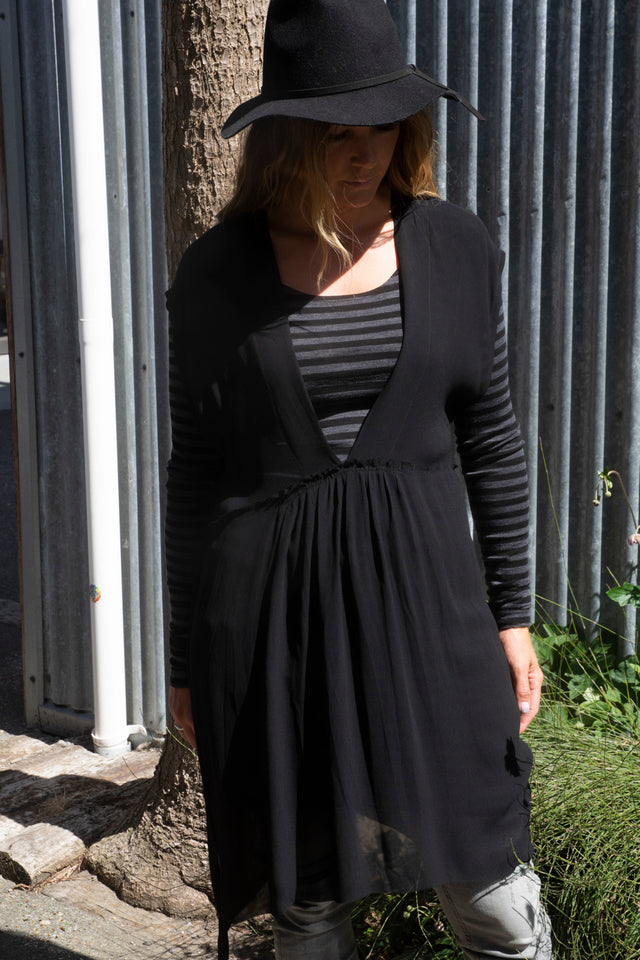 ‘Middle of the Road’ Tunic