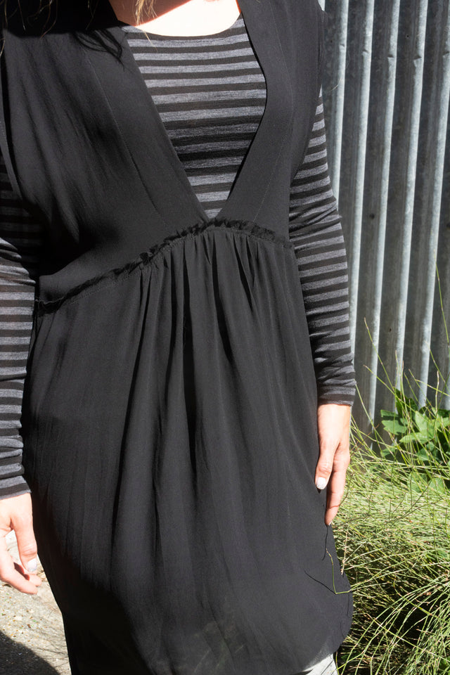 ‘Middle of the Road’ Tunic