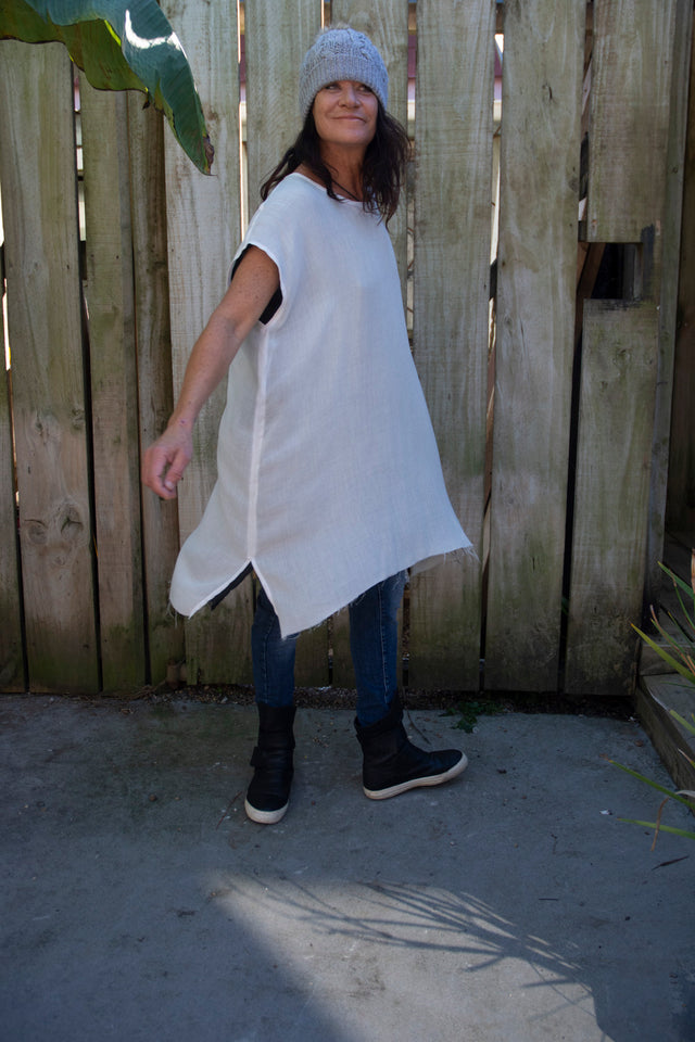 Honest John's 'I've Come Undone' Tunic
